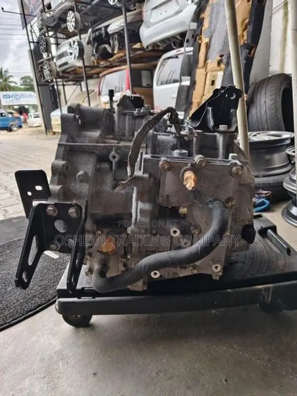 Voxy Noah Esquire Gear Box