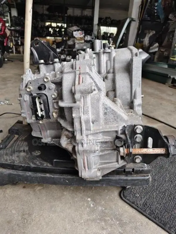 Voxy Noah Esquire Gear Box