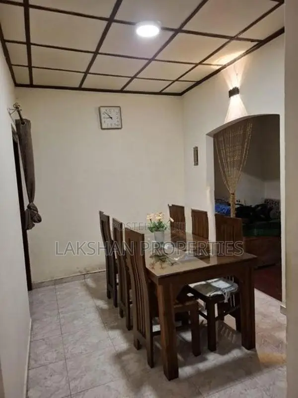 House For Sale In Maharagama Arewwala