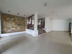 5 Bedrooms Spacious House For Sale In Battaramulla (SH 15114)