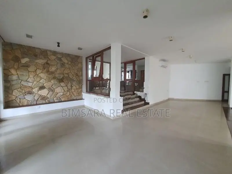 5 Bedrooms Spacious House For Sale In Battaramulla (SH 15114)