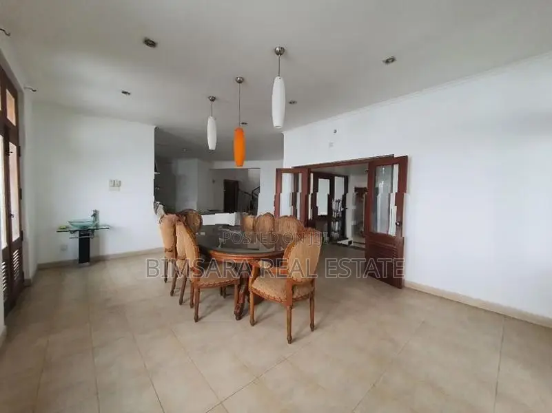 5 Bedrooms Spacious House For Sale In Battaramulla (SH 15114)