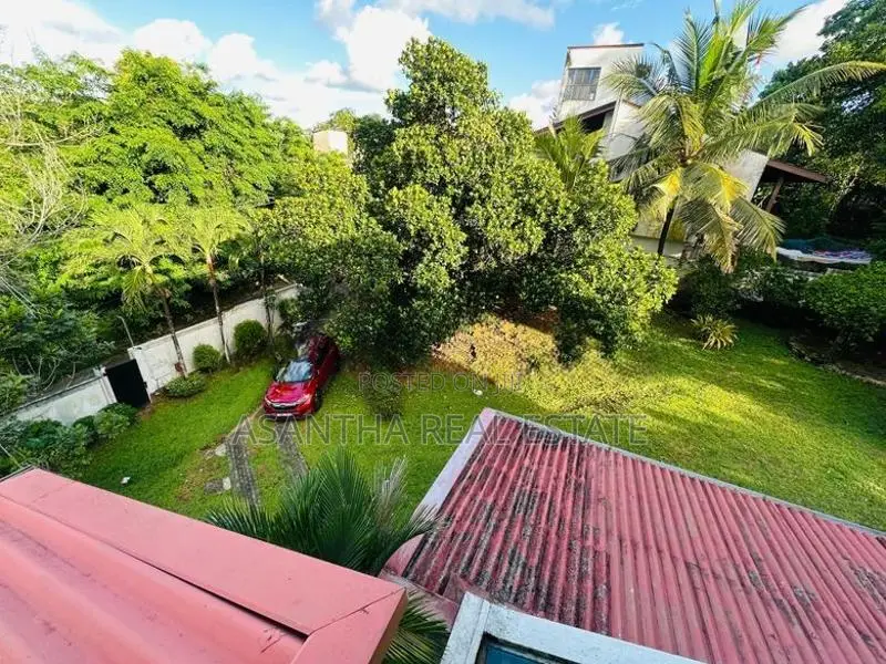 (NNI-200) 50.2 perches land with Architect designed 2 story house Sale