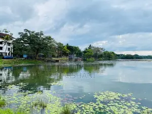 128P Superb Land Overlooking Thalangama Lake, Pelawatta, Battaramulla