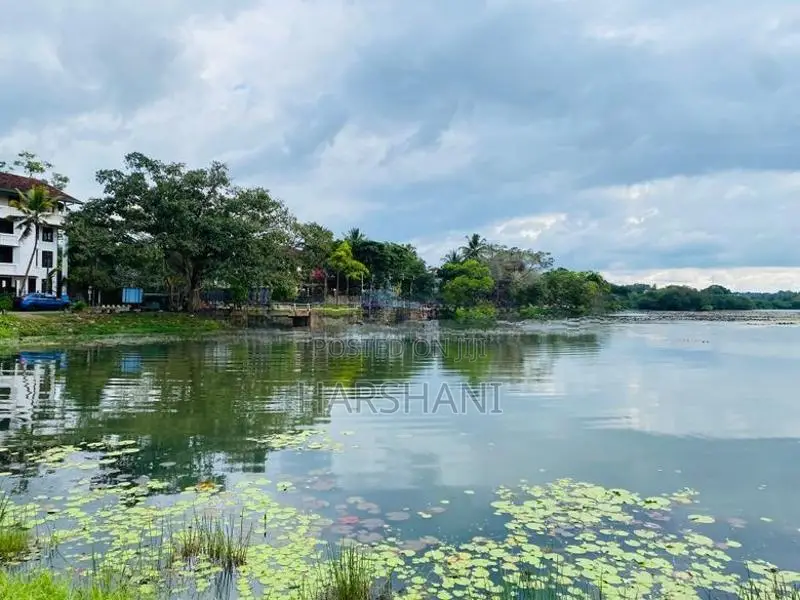 128P Superb Land Overlooking Thalangama Lake, Pelawatta, Battaramulla