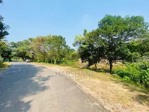 128P Superb Land Overlooking Thalangama Lake, Pelawatta, Battaramulla