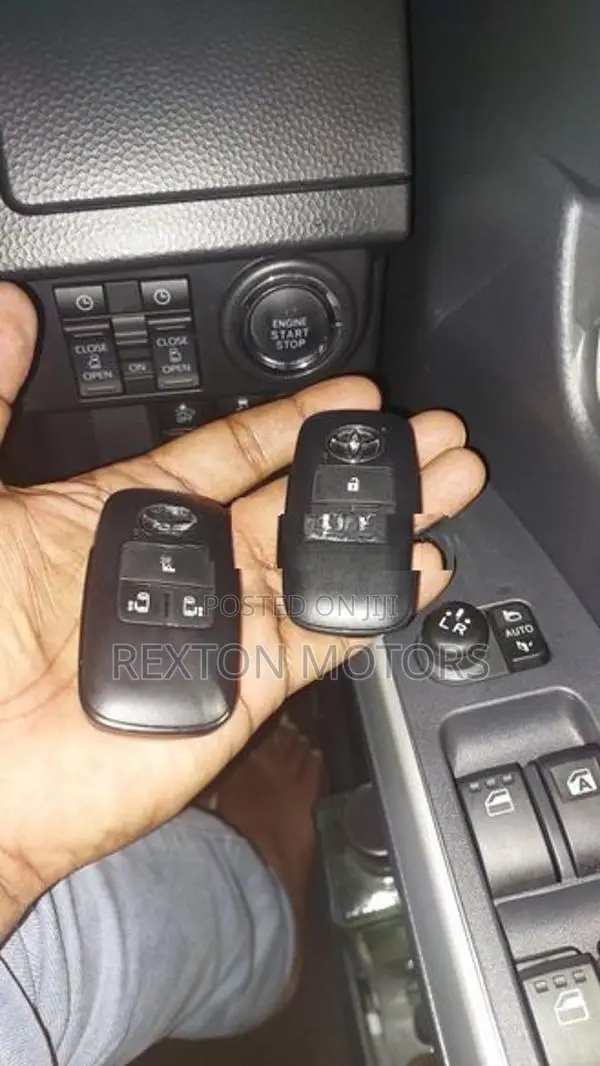 Toyota Roomy Smart Key