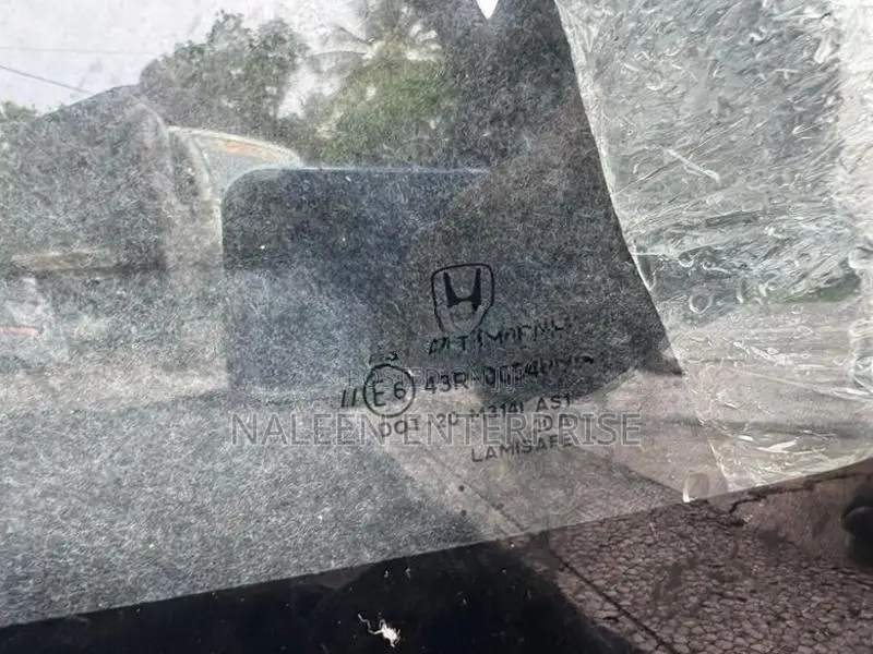 Honda N WGN Windscreen with Radar Sensor