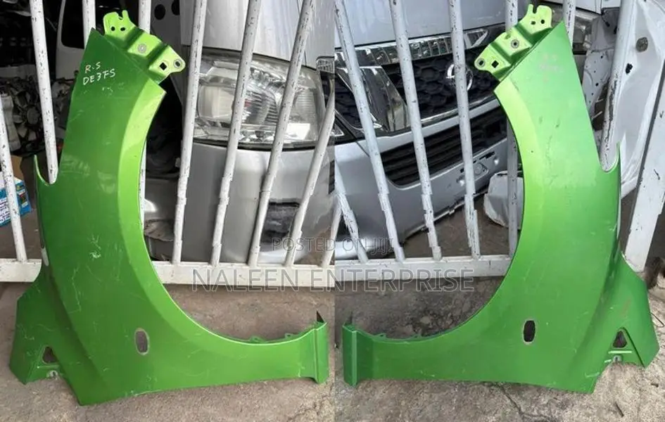 Mazda Demio DE3FS Fenders