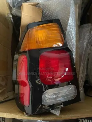 Mitsubishi Montero Sport 2005 Tail Light