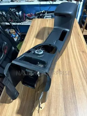 Nissan X Trail T31 Center Console Arm Rest
