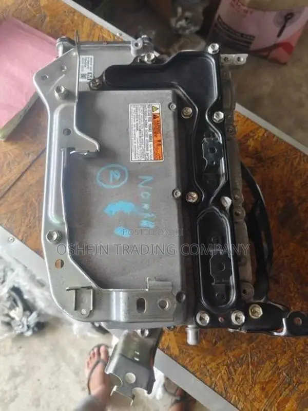 VOXY NOAH HYBRID INVERTER