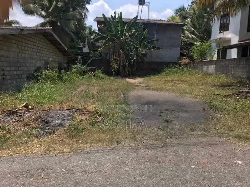 10 Perch good land Kottawa