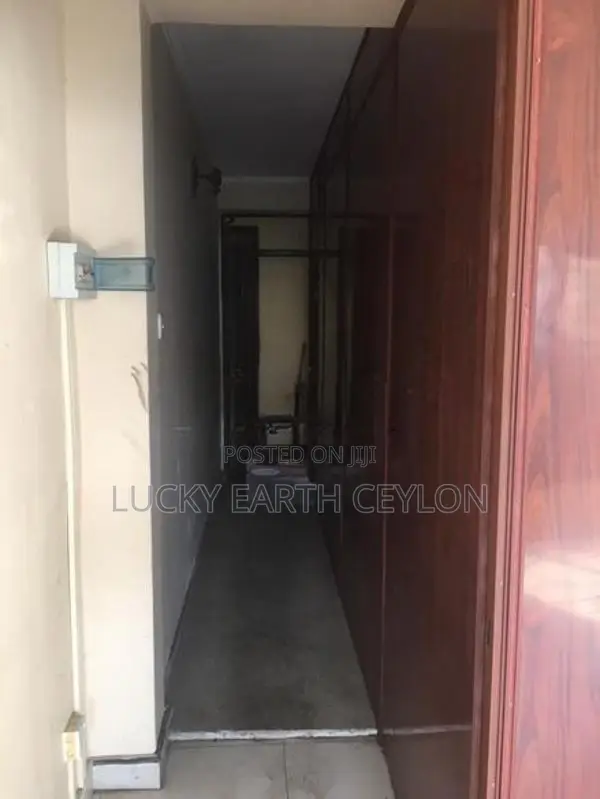 Mount Lavinia Galle Road Office Space for Rent (mg1039)