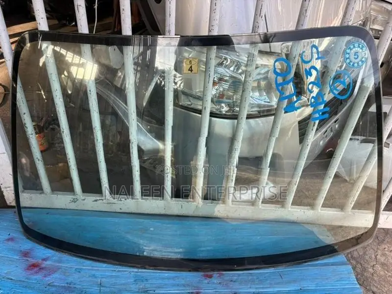 Suzuki Alto HA23 Windscreen