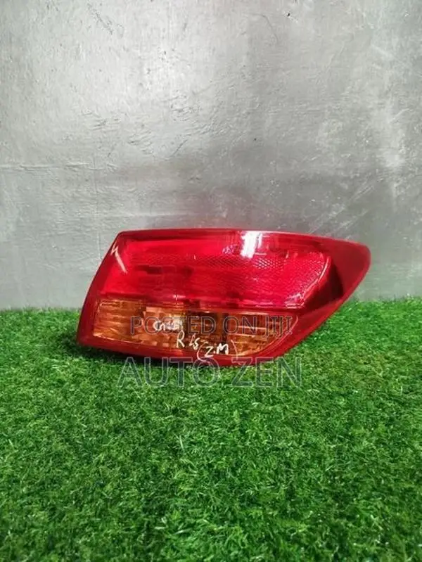 G11 SYLPHY TAIL LIGHT