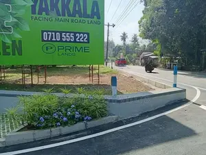 Land In Yakkala Town