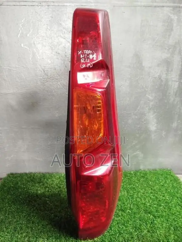 X-Trail Nt31 Tail Lights