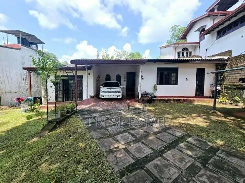 20P Land & Old Single Story House For Sale In Pannipitiya