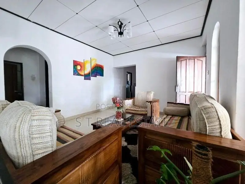 20P Land & Old Single Story House For Sale In Pannipitiya