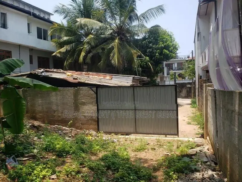 Rajagiriya : 8.5P Residential Land for Sale at Walawwaththa Road