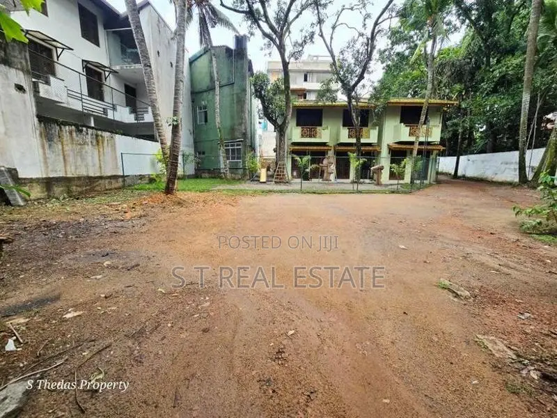 12P High Residential Bare Land For Sale In Nawala
