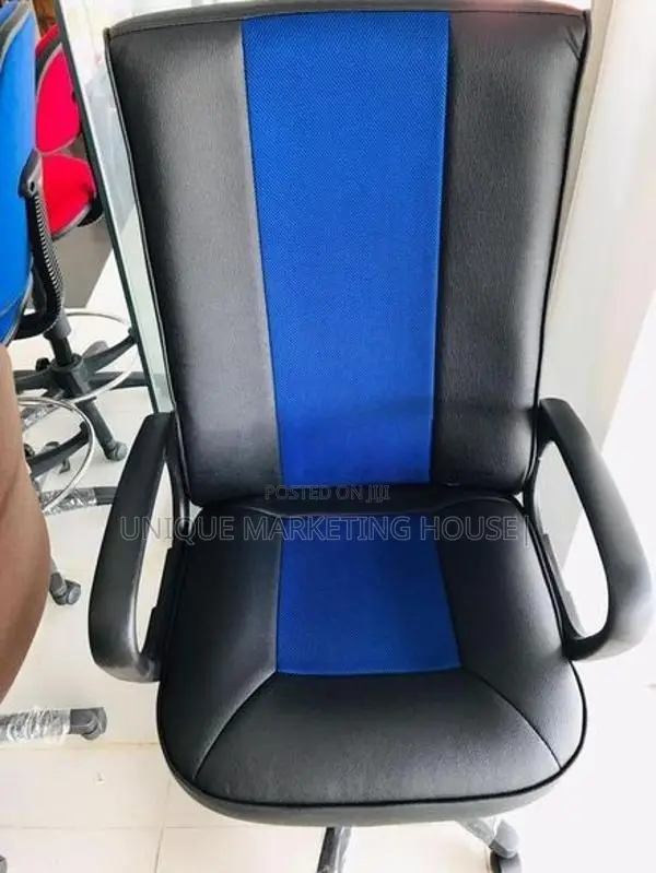 Pyestra Premium Mid-Mesh Manager Chairs