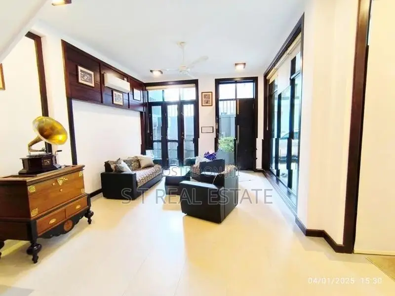 Elegant Designed Luxury Three Story House For Sale In Pannipitiya