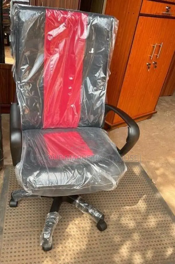 Pyestra Premium Mid-Mesh Manager Chairs