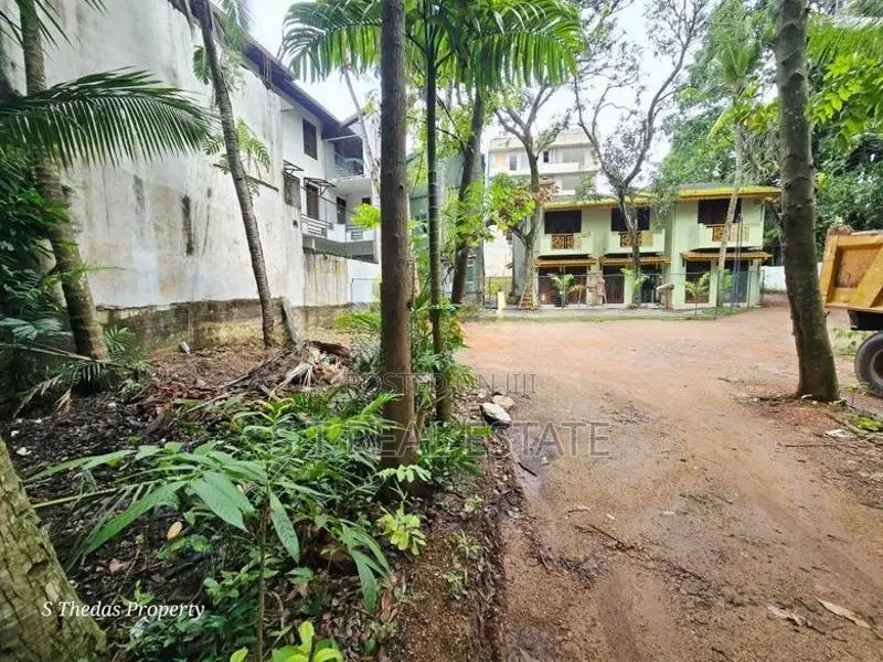 12P High Residential Bare Land For Sale In Nawala