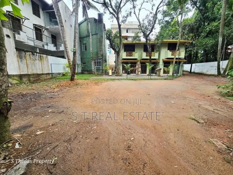 12P High Residential Bare Land For Sale In Nawala