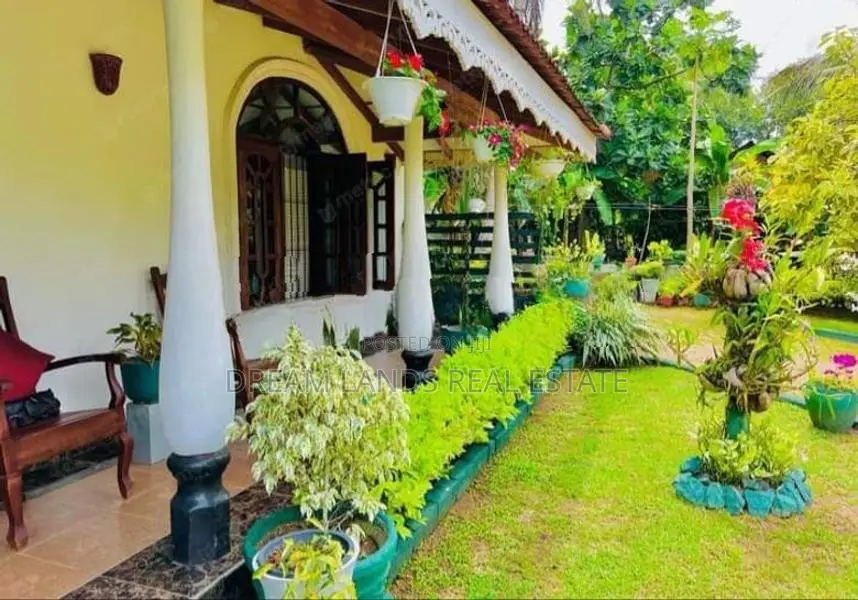 3 Bedroom House for Sale in Negombo (SP331)