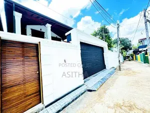 Brand New Luxury House For Sale -Piliyandala