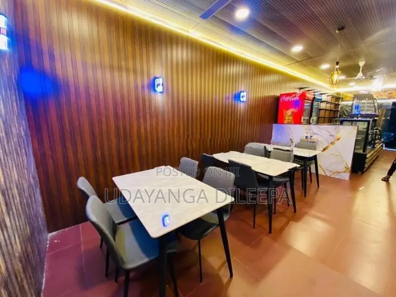 Restaurant Dining Table with Cushion Chairs