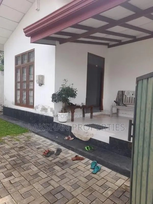 House For Sale In Homagama Padukka