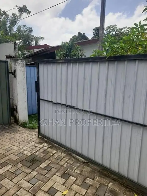 House For Sale In Homagama Padukka