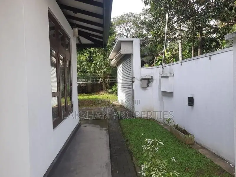 Two Storey House for Sale in Piliyandala
