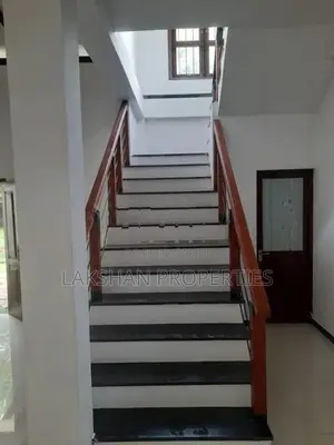 Two Storey House for Sale in Piliyandala