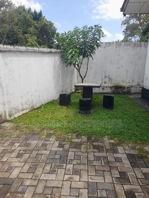 House For Sale In Homagama Padukka