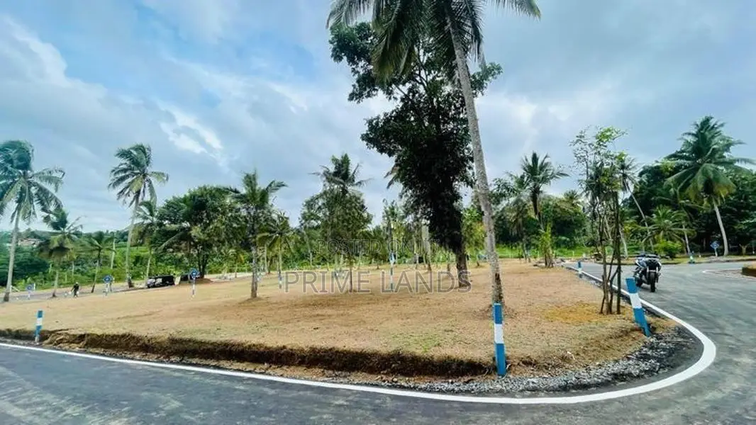 Polgasovita Piliyandala Land For Sale