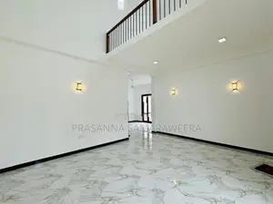 Modern Brand New solid super luxury 2 Story House-piliyandala