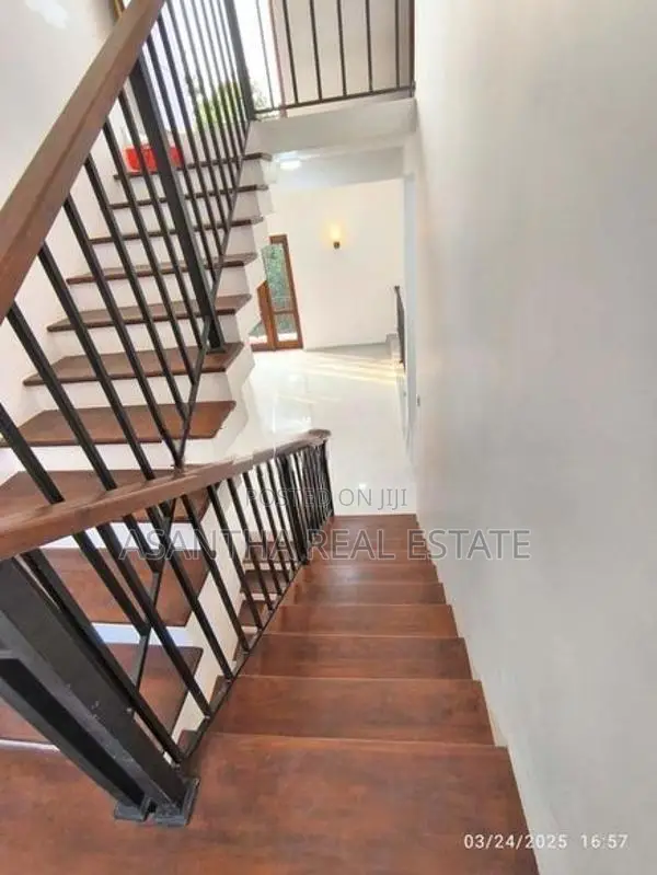 (NNI326) Architect designed super luxury house for sale in Hokandara
