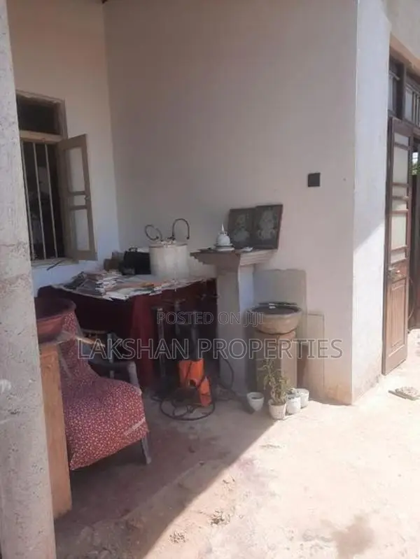Land For Sale In Raththanapitiya