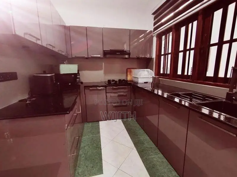 Perches 32 Two Storey House for Sale in Pannipitiya Rathmaldaniyaroad.