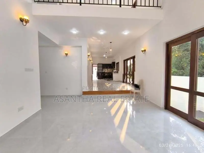 (NNI326) Architect designed super luxury house for sale in Hokandara