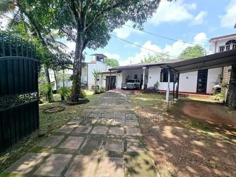 20P land with 3BR House For Sale In Pannipitiya