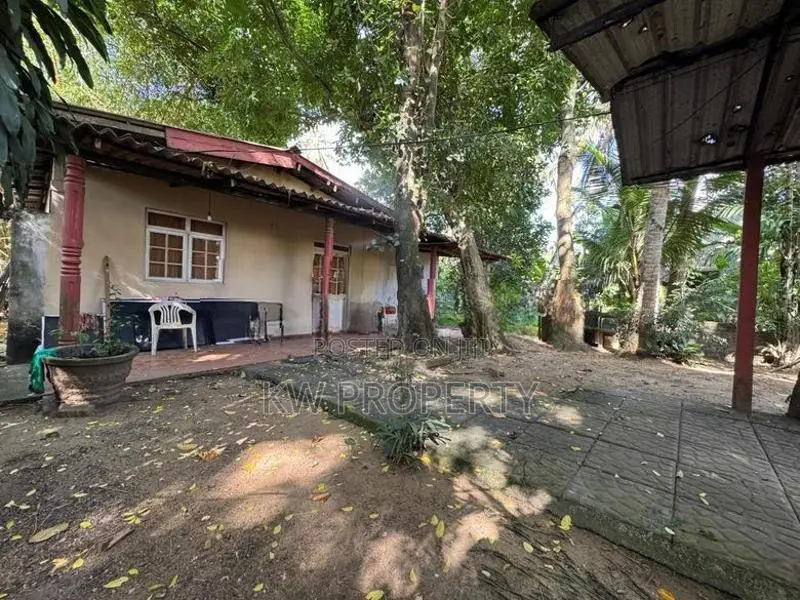 Land for Sale in paliyagoda