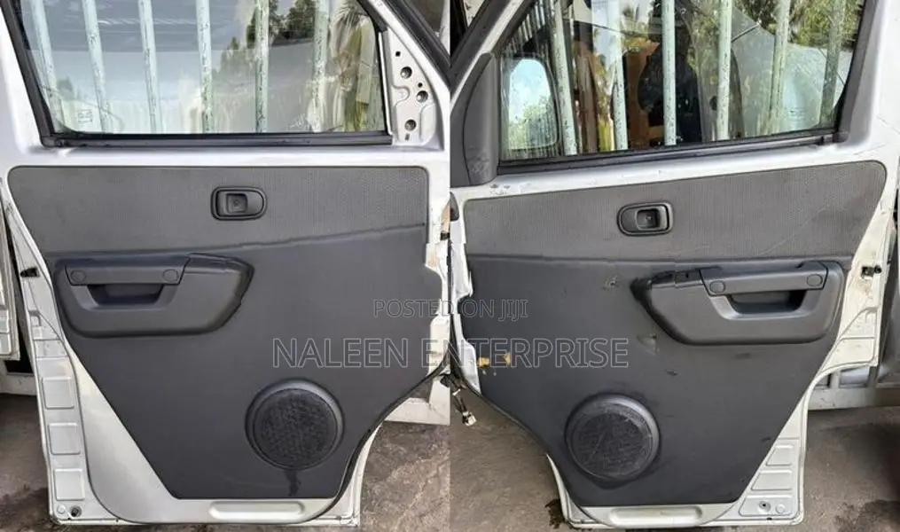 Toyota Townace S402 Power Door Set