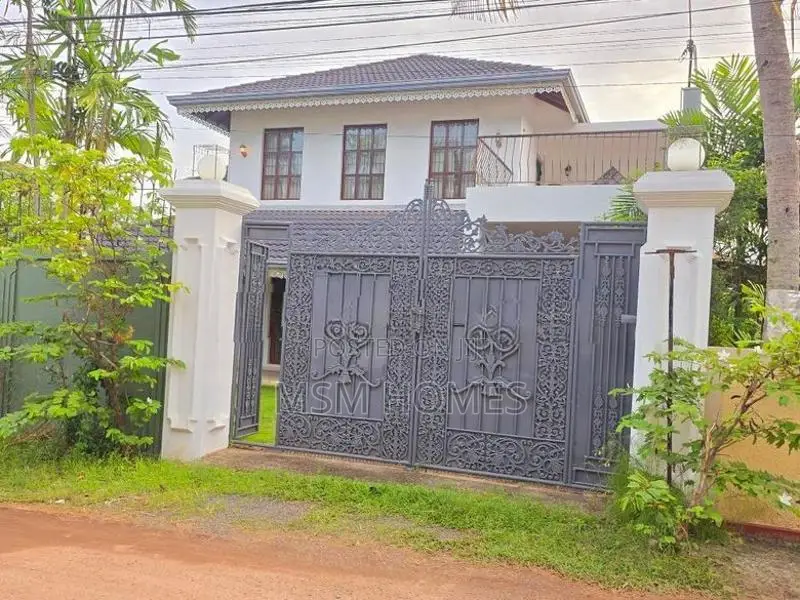 All Complete Luxury 2 Story House For Sale in Negombo