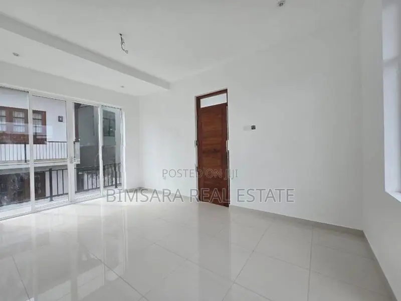 Modern and Brand New 3-Storey House for Sale in Thalawatugoda (SH 1519